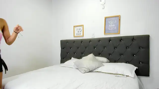 Isabella-Rose1 online show from 04-13-26, 08:14