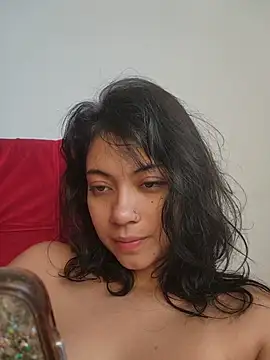 NefertitiXO online show from 05-03-26, 10:27