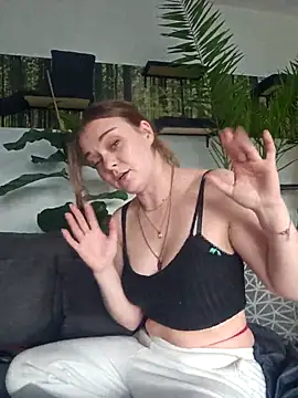 AliceLiddle  online show from 04-19-26, 05:34