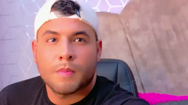 Snapshot of MyLord_20 chatting on 04-15-26, 07:21 MyLord 20 online show from 04-15-26, 07:21