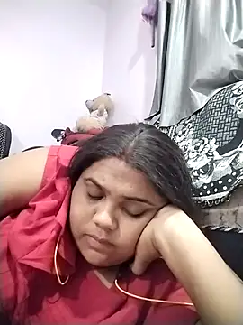 Snapshot of hotsilk21 chatting on 05-05-26, 04:37 hotsilk21 online show from 05-05-26, 04:37