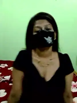 Snapshot of black-woman chatting on 05-14-26, 05:31 black-woman online show from 05-14-26, 05:31