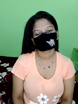 Snapshot of black-woman chatting on 05-16-26, 06:39 black-woman online show from 05-16-26, 06:39