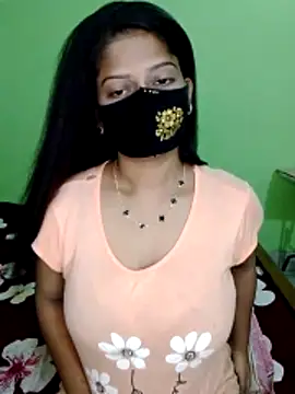 Snapshot of black-woman chatting on 05-18-26, 04:07 black-woman online show from 05-18-26, 04:07