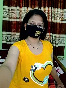Snapshot of black-woman chatting on 05-24-26, 03:33 black-woman online show from 05-24-26, 03:33