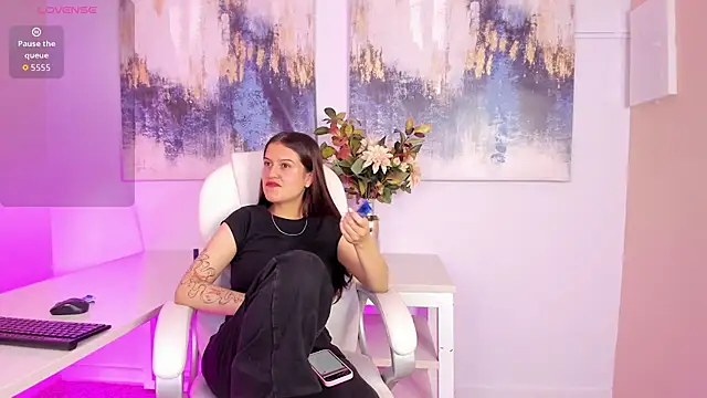 madydoll  online show from 07-14-26, 09:20