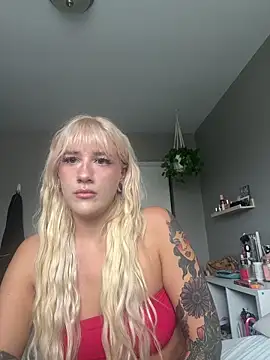 BettyBadNews online show from 04-30-26, 05:52
