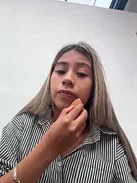 Kimmiebellarie online show from 04-24-26, 01:02