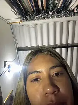 Kimmiebellarie online show from 04-27-26, 01:14