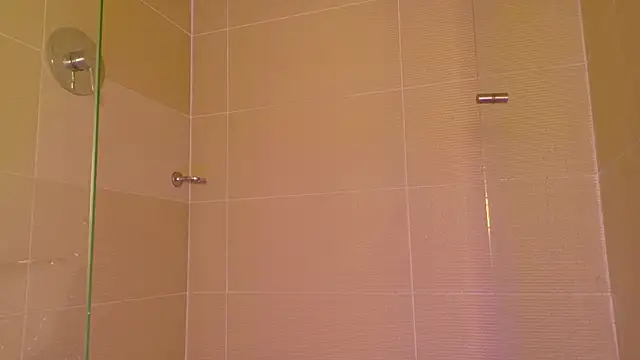 Snapshot of AmbarRossi chatting on 05-11-26, 06:16 AmbarRossi online show from 05-11-26, 06:16