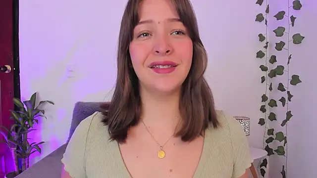 Mari Rouse online show from 05-20-26, 01:39