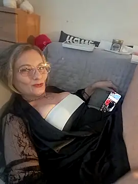 Blond lady czech online show from 04-20-26, 04:21