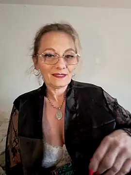 Blond lady czech online show from 04-21-26, 12:44