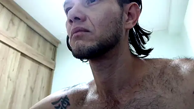 Snapshot of andrew_1520 chatting on 11-06-25, 01:39 andrew 1520 online show from 11-06-25, 01:39