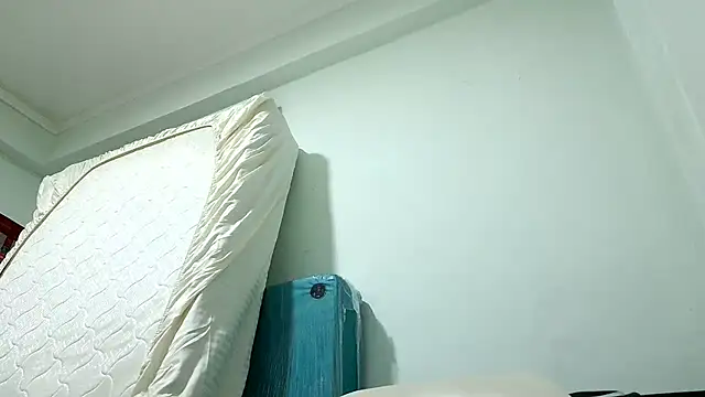 Snapshot of andrew_1520 chatting on 05-02-26, 01:10 andrew 1520 online show from 05-02-26, 01:10