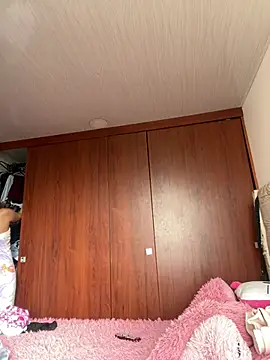 Iam-sophia27 online show from 04-19-26, 08:22