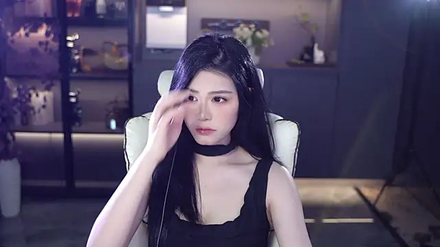 Snapshot of Seraphinei chatting on 05-10-26, 01:16 Seraphinei online show from 05-10-26, 01:16
