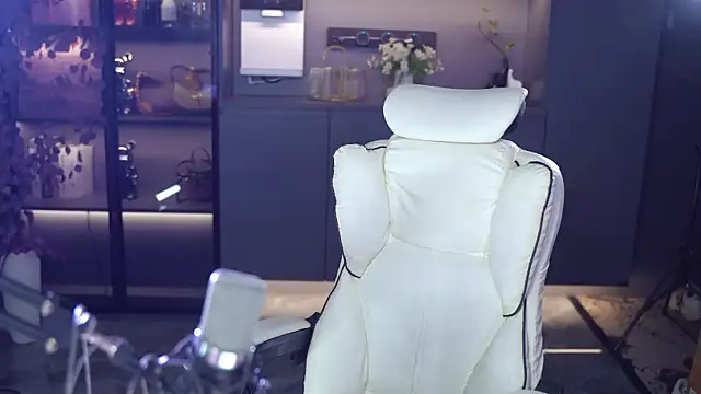 Snapshot of Seraphinei chatting on 05-11-26, 01:17 Seraphinei online show from 05-11-26, 01:17