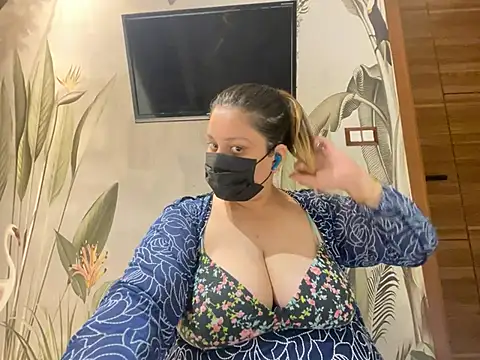 kavyasingh36 online show from 05-15-26, 11:45