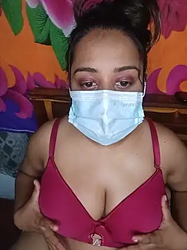 Suger Lips 99 online show from 05-17-26, 06:59