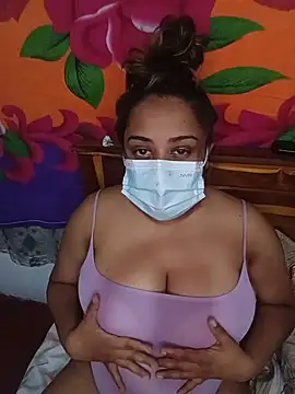 Suger Lips 99 online show from 05-18-26, 04:02