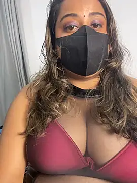 Suger Lips 99 online show from 05-24-26, 03:17