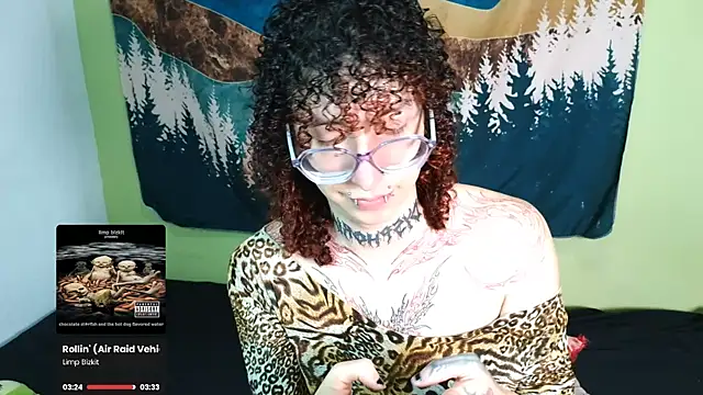 YourGothFemboy online show from 04-26-26, 07:11