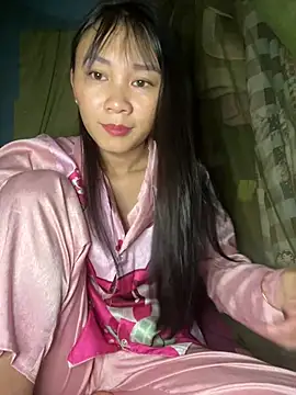 Snapshot of Kim_Kelly chatting on 04-18-26, 04:44 Kim Kelly online show from 04-18-26, 04:44