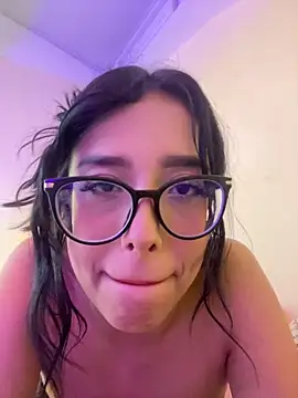 milakitti online show from 04-24-26, 04:04