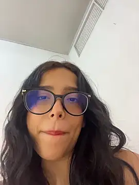 Snapshot of milakitti chatting on 06-03-26, 05:32 milakitti online show from 06-03-26, 05:32