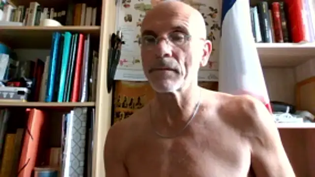 Snapshot of BRUNOSTEPHGAY chatting on 04-12-26, 10:53 BRUNOSTEPHGAY online show from 04-12-26, 10:53