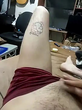 Snapshot of Antwan-Oliveiras chatting on 04-13-26, 11:16 Antwan-Oliveiras online show from 04-13-26, 11:16