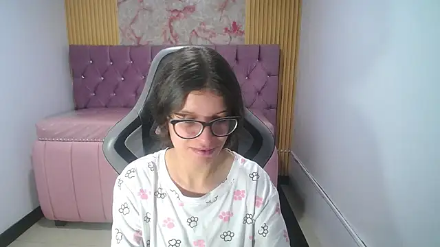 Snapshot of Kailee_ch chatting on 04-16-26, 01:45 Kailee ch online show from 04-16-26, 01:45
