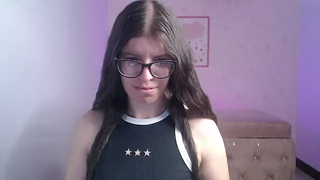 Snapshot of Kailee_ch chatting on 05-13-26, 07:11 Kailee ch online show from 05-13-26, 07:11