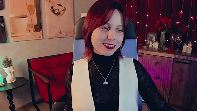 Snapshot of VivienneHebert chatting on 05-12-26, 12:57 VivienneHebert online show from 05-12-26, 12:57