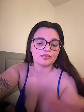 Valentinaroseex online show from 04-15-26, 12:17