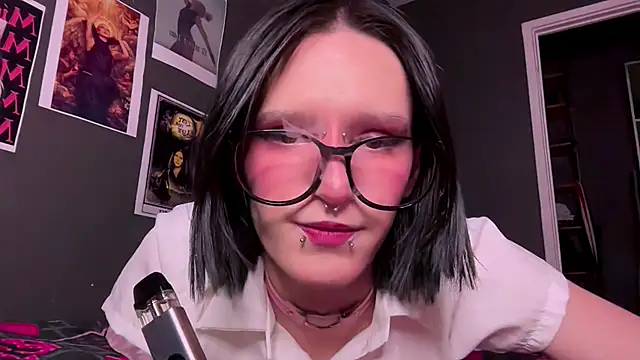 Snapshot of Niky_Long chatting on 04-20-26, 06:09 Niky Long online show from 04-20-26, 06:09