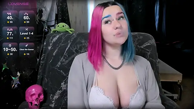 Neon Baddie online show from 05-18-26, 06:41