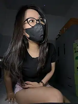 ZzyzyZ-009 online show from 05-15-26, 04:58