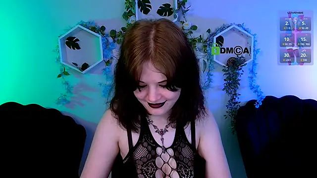 nikki kiss  online show from 06-11-26, 09:07