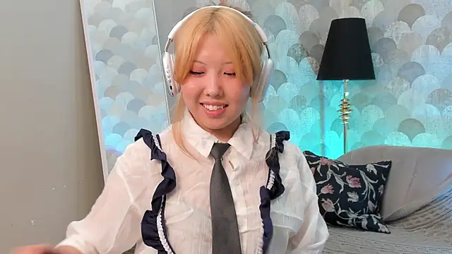 AzureMimi online show from 04-23-26, 02:08