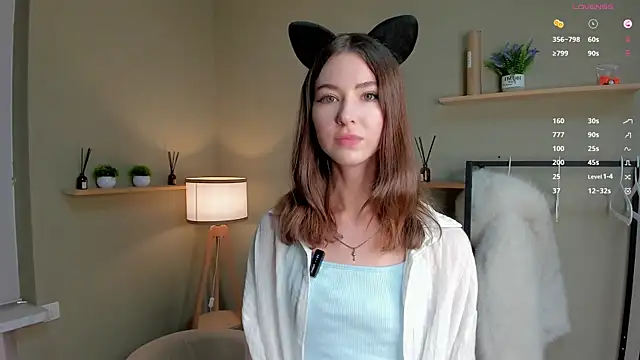 Peaches Peaches online show from 05-31-26, 04:36