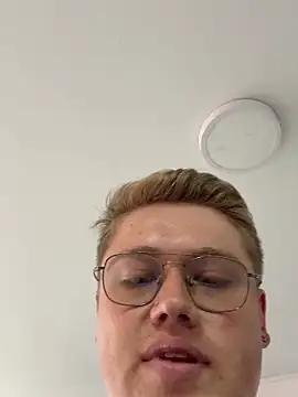 SecretOfficeX online show from 04-13-26, 04:01