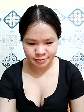 Snapshot of Seraphinahh chatting on 05-07-26, 04:23 Seraphinahh online show from 05-07-26, 04:23
