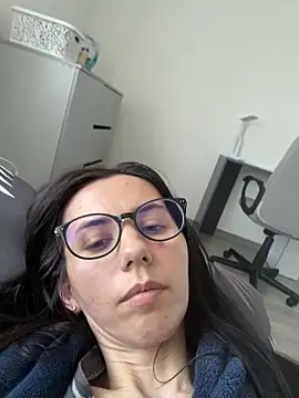 olivia vi online show from 04-27-26, 08:01