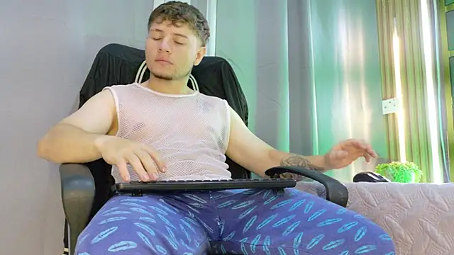 Leo Miller  online show from 04-27-26, 12:14