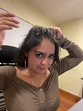 Selene  Ferrer online show from 04-16-26, 09:39