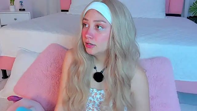 Snapshot of sweett_fire chatting on 04-29-26, 05:41 sweett fire online show from 04-29-26, 05:41