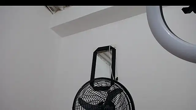 lasmi2396 online show from 04-22-26, 03:09