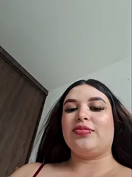 Snapshot of Nicolevega1 chatting on 05-15-26, 07:43 Nicolevega1 online show from 05-15-26, 07:43